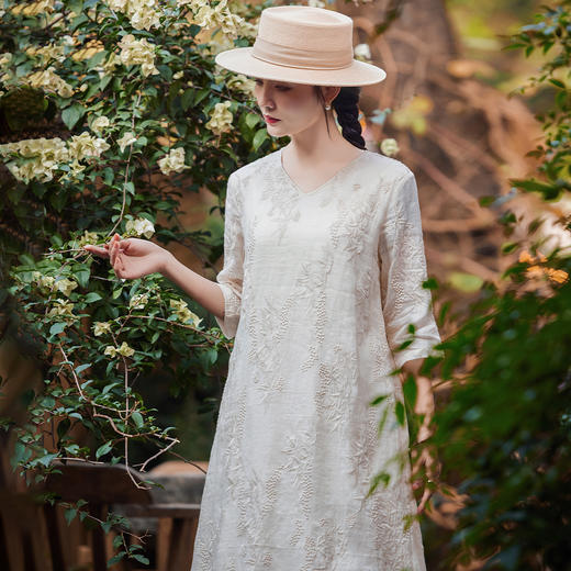 雀说新款中式简约苎麻重工刺绣V领文艺七分袖淑女仙气A字连衣裙ALS505 商品图2