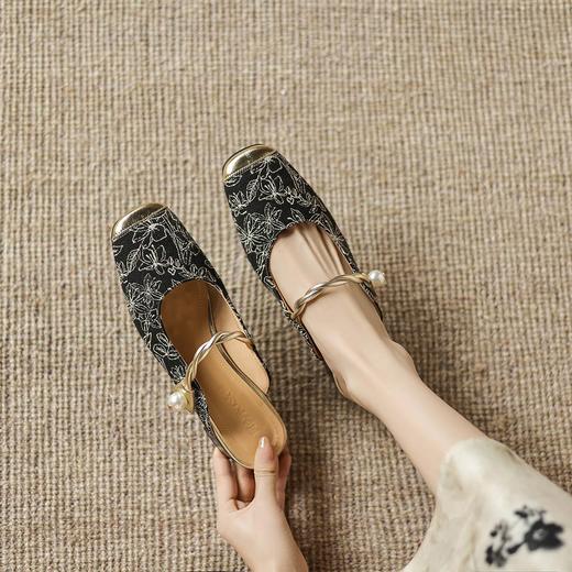 手工女鞋2025新中式粗跟穆勒拖3CM夏季雕花方头拖鞋百搭 商品图3