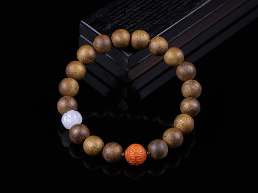 XY0287沉香+南红回纹珠翡翠莲蓬珠手串 商品图0