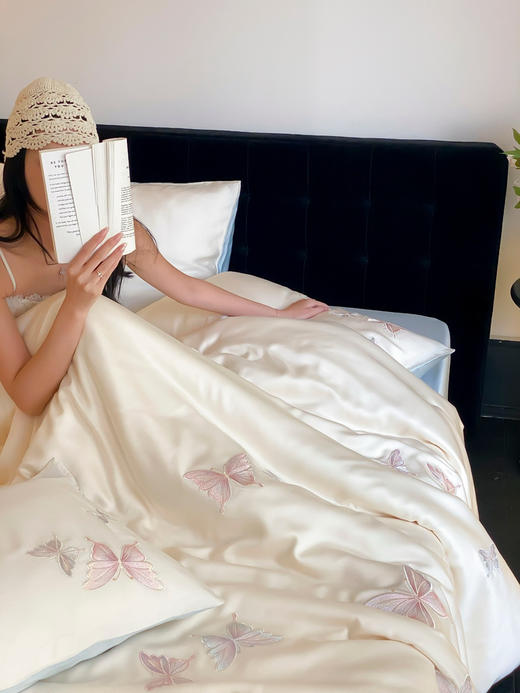 【裸感丝滑】奥地利兰精天丝四件套 精致蝴蝶刺绣 A类母婴级别 柔顺丝滑如第二层肌肤 透气控温凉爽不闷汗 商品图2