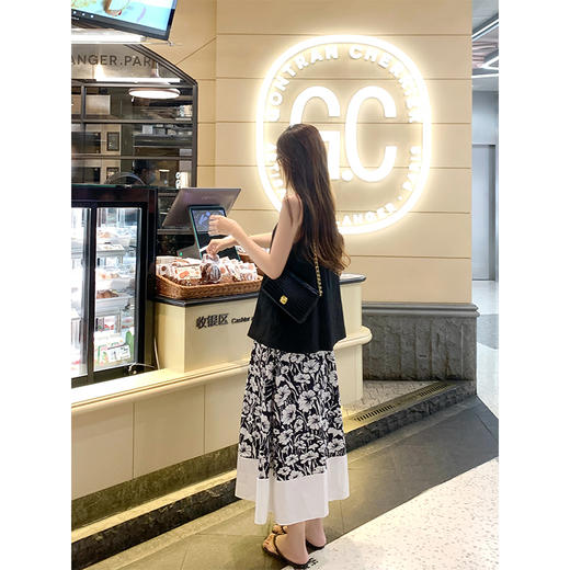 <曾小咸推荐>现货秒杀！微信超特价！黑色背心 日常109.99 立减50 秒杀59.99！碎花半身裙 秒杀79.99！ 商品图4