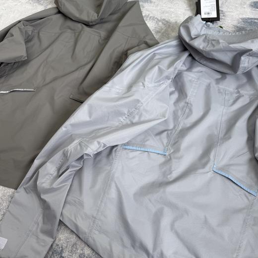 点此购买 凯乐石索松男士运动户外徒步FLT防风防水透汽散热连帽冲锋衣 LL 317010 商品图11