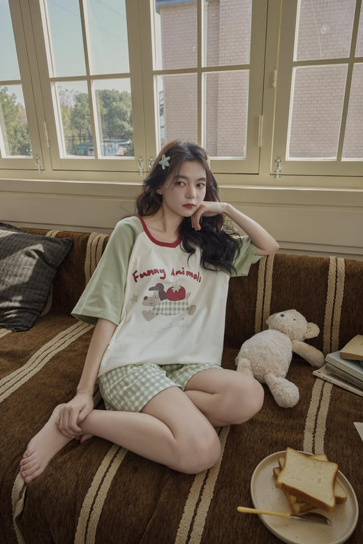 Guk*o果壳同款｜自带胸垫免穿bra的家居服

避免凸点尴尬 卡通甜美撞色睡衣 商品图1