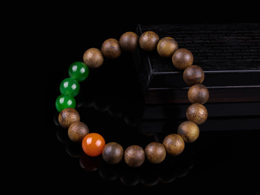 XY0308沉香+南红碧玉手串 商品图1