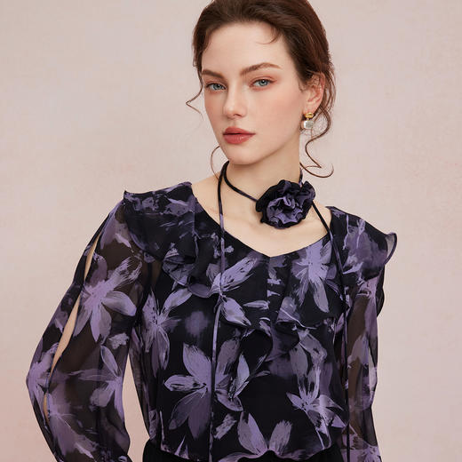 QF253斯尔丽2025夏季新款烂漫印花宽松时尚上衣手工盘花领花亦可腰带 商品图4