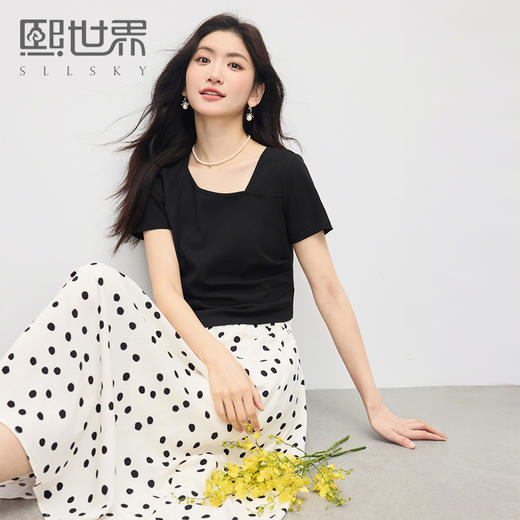 【专属特价】熙世界夏日绝美穿搭套装女2025年新款短袖T恤a字波点半身裙两件套 商品图0