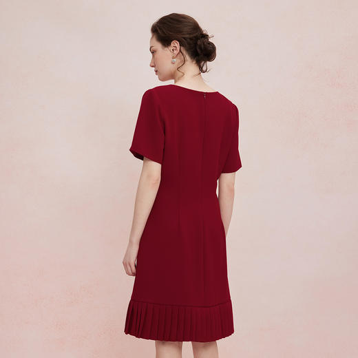 QF844斯尔丽25新款直身短款小个子下摆压褶百搭圆领显高显瘦连衣裙 商品图1