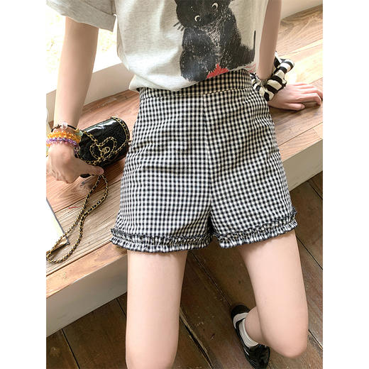 <曾小咸推荐>荷叶边黑白格短裤 商品图2