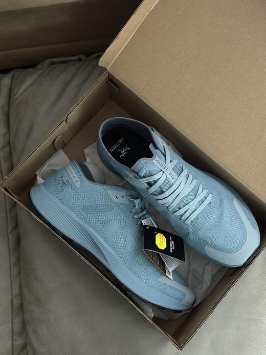 点此购买 始祖鸟夏季男士轻量化舒适透气户外徒步鞋空调鞋 98 316981 商品图10