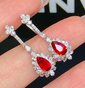 1.43ct刻面红宝石耳坠