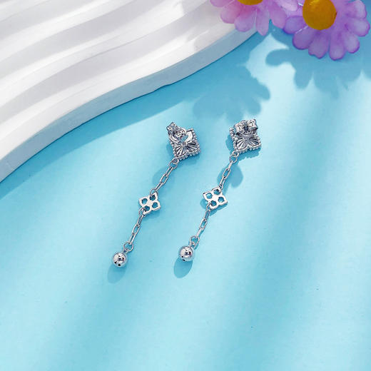 【限时8.8折】【线上铂金馆】PT950 铂金空心倒模工艺流苏铂金珠四叶花耳饰耳吊(PTES00027)预售产品下单后不退款不退货不换货不补差价) 商品图1