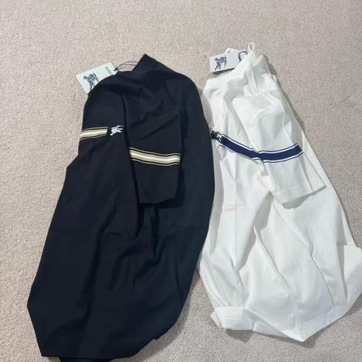 现货 巴宝莉BUR胸口战马刺绣条纹圆领短袖T 半环身印花 商品图0