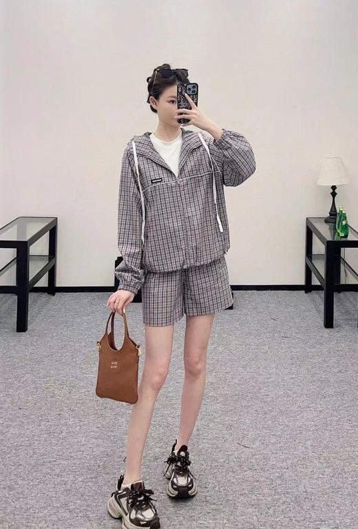 缪缪 25新品漆皮托特包 迷你/小号可选（MM） 商品图5