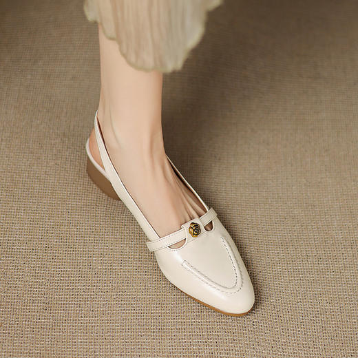 【预售5天】巨秀气~舒服超软真皮山茶花包头凉鞋夏季新款粗跟中跟女鞋子WC&MM3270 商品图0