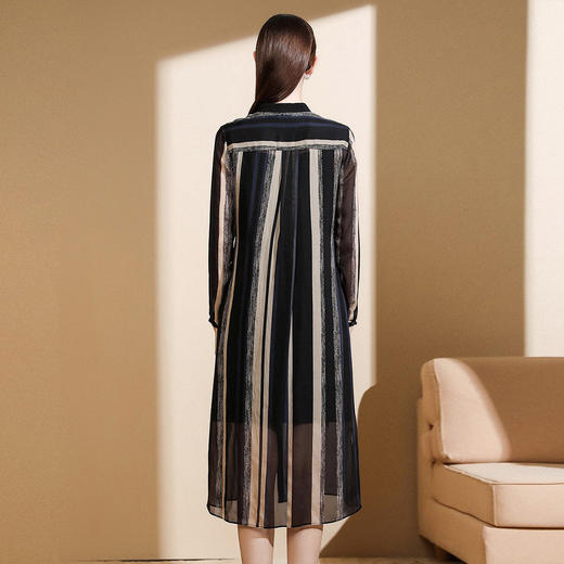 X1AGF66050038 奈蔻NEXY.CO 时尚条纹桑蚕丝两件套长款连衣裙飘逸春夏新款 商品图3