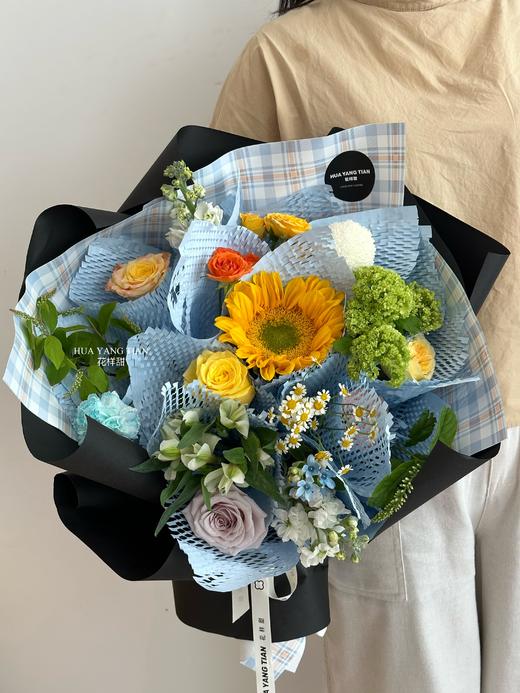 青锋破晓· 18岁成人礼花束（男生版 18支 送给你的每一岁） 商品图0