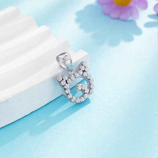 【限时8.8折】【线上铂金馆】PT950 #卡通 【国际铂金协会】铂金空心仿钻卡通猫吊坠(ACPTDZ00048)预售产品下单后不退款不退货不换货不补差价) 商品图1