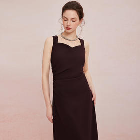 QF847斯尔丽2025夏季新款收褶显瘦藏肚子侧边开叉背心式连衣裙