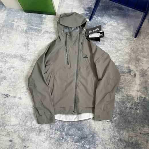 点此购买 凯乐石索松男士运动户外徒步FLT防风防水透汽散热连帽冲锋衣 LL 317010 商品图1