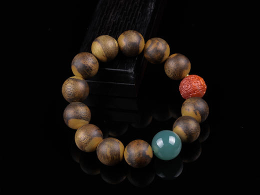 XY0304沉香+翡翠南红回纹珠手串 商品图2