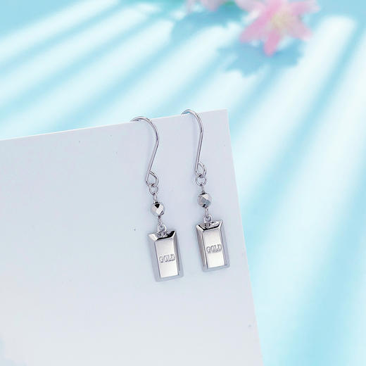 【限时8.8折】【线上铂金馆】PT950 铂金空心倒模工艺暴富铂金条耳饰耳吊耳钩(PTES00023)预售产品下单后不退款不退货不换货不补差价) 商品图0