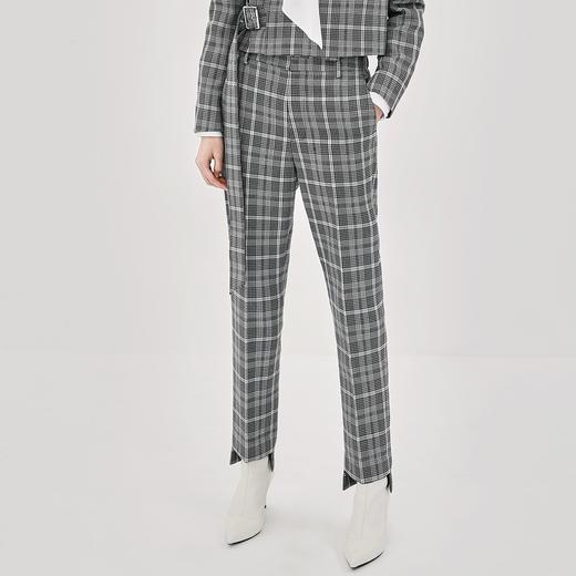 6941078056992  MO&Co. 复古格纹不规则直筒女装休闲裤 商品图1