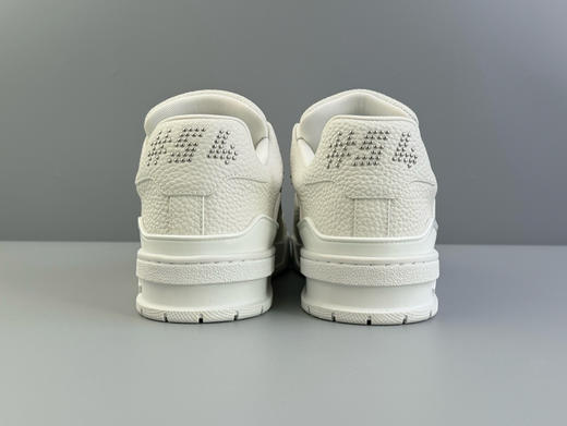 夏季特惠💰750 纯原版本 Lv男鞋 Trainer 铆钉系列 2025新版本，新压花 商品图6