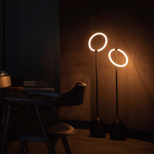 摩根X梁建国大师联名款氢气系列面光落地灯 商品图1