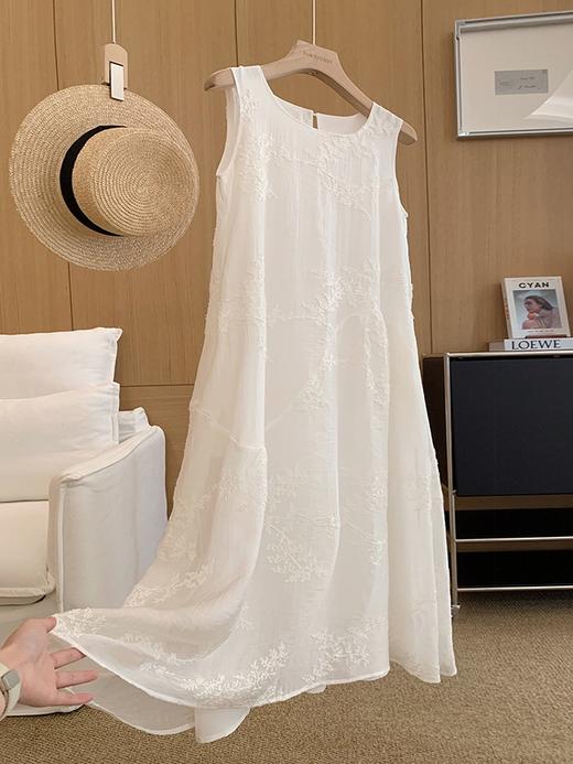 月光白栀裙一见倾心肌理感天丝刺绣宽松A字无袖连衣裙 商品图12