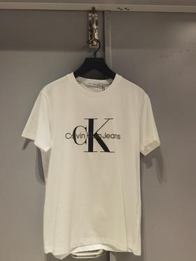 CKJ 男 T恤 J320770YAF