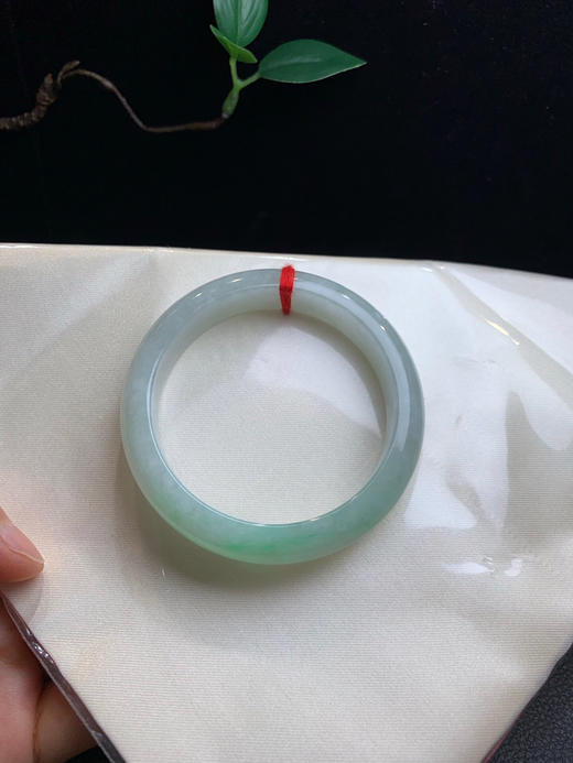 612787，56飘绿手镯，一截带绿，清新干净 润润的 商品图4