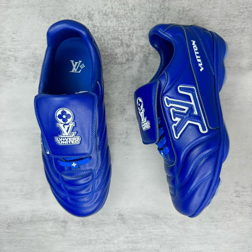 夏季特惠💰550 LV Footprint 25ss 足球鞋 LV Footprint Soccer 以足球运动鞋为灵感，将绿茵场的活力与奢华材质结合 商品图2