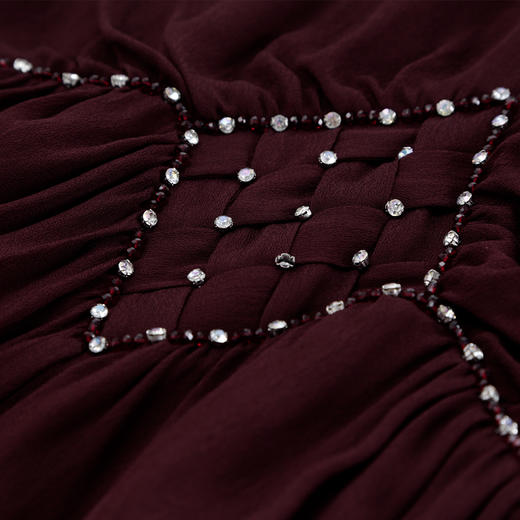 QF866斯尔丽2025夏季新款度假飘逸精致钉珠收腰散摆抛袖连衣裙 商品图6