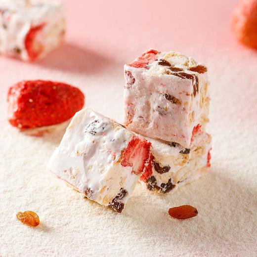 【9.9抢❗美味营养雪花酥】0反式脂肪酸，松软绵实，一口爱上❗草莓羊奶芙手工糕点雪花酥牛轧糖，冻干草莓休闲零食整箱L 商品图3