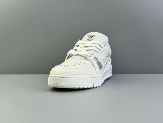 夏季特惠💰750 纯原版本 Lv男鞋 Trainer 铆钉系列 2025新版本，新压花 商品图1