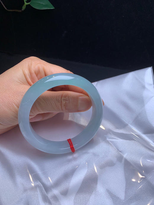 612800，57.5 冰底湖水绿，底妆超细，润润胶胶的，一大截绿底色，干净清新，巨显气质 商品图5