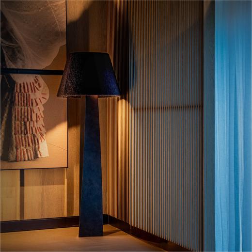 摩根马达加斯加系列聚光落地灯 商品图1