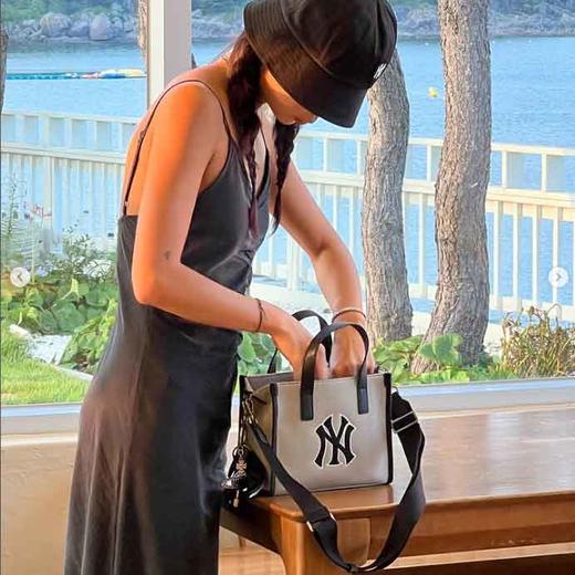 【专属】MLB帆布小托特包  新款复古百搭包 可斜挎、单肩、手拎 经典时尚！巨能装！ 商品图0