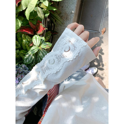 <曾小咸推荐>现货秒杀！卖完不补 ！微信打折价！韩版镂空花朵钩花长袖 日常119.99 立减50 秒杀69.99！ 商品图1