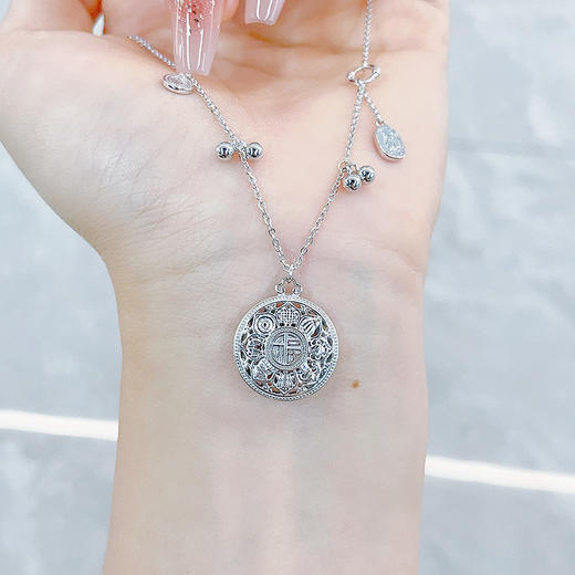 【限时8.8折】【线上铂金馆】PT950 #八宝罗盘 铂金空心调节大吉大利福牌项链八方祥瑞圆满福字罗盘套链(PTTL00086)预售产品下单后不退款不退货不换货不补差价) 商品图0