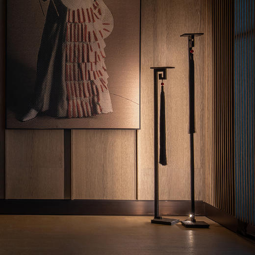 摩根黑琥珀系列灯带落地灯 商品图2