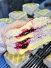 【低甜度蓝莓包】手工现做现发，配料表干净，添加安佳黄油！0℃~6℃冷藏7天，很扎实的分层，口感柔软细腻，每一块蓬松、分量大！ 商品缩略图4