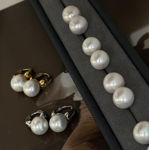 时髦经典耳扣 可以搭配任何衣服 实物上身chao好看 11-12mm ji强光 正圆 细微瑕 商品图4