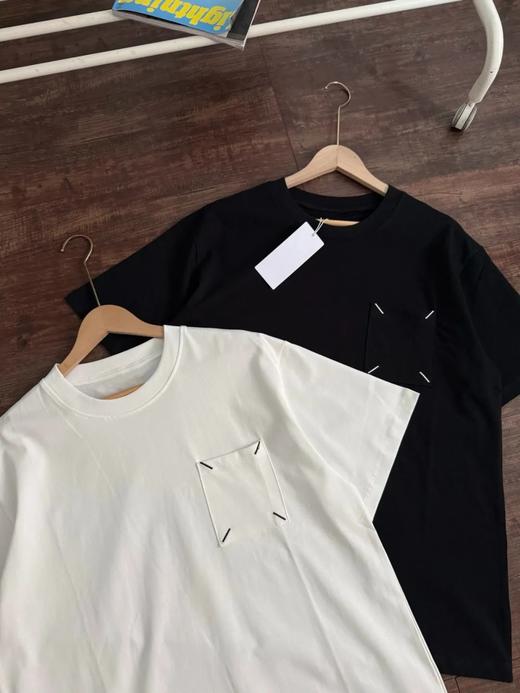 马吉拉 四角缝线口袋绣花短袖T恤 商品图3