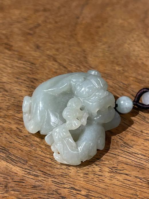 和田白玉镂雕子母瑞狮吊坠，顺丰包邮 商品图1