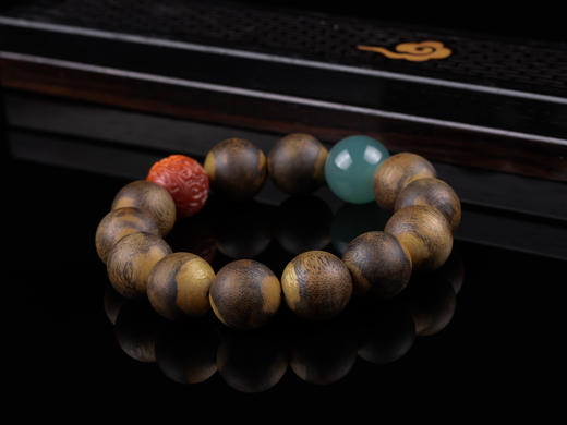 XY0304沉香+翡翠南红回纹珠手串 商品图5