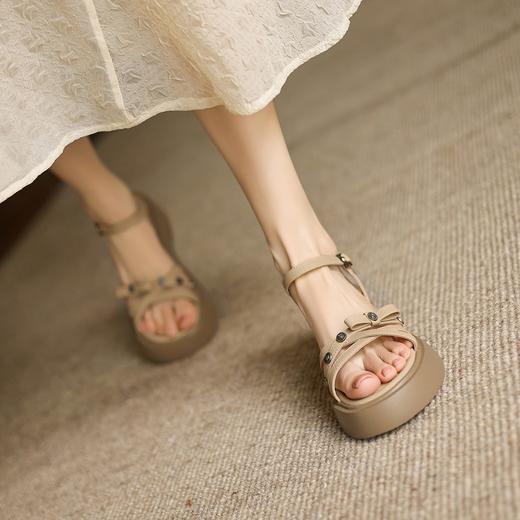 舒适厚底松糕鞋配裙子复古一字带夏季凉鞋软底5.5CM 商品图1