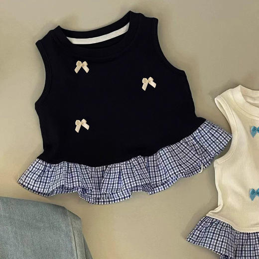 【夏日萌娃必备🌸】甜美蓝格子+花边设计✨让宝贝瞬间变身小公主💎洋气无袖背心上衣，潮酷出街全靠它！ 商品图5