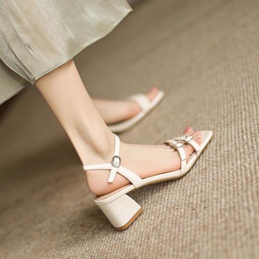 方头仙女风一字带凉鞋不累脚夏季银色百搭中跟4.8CM 商品图2