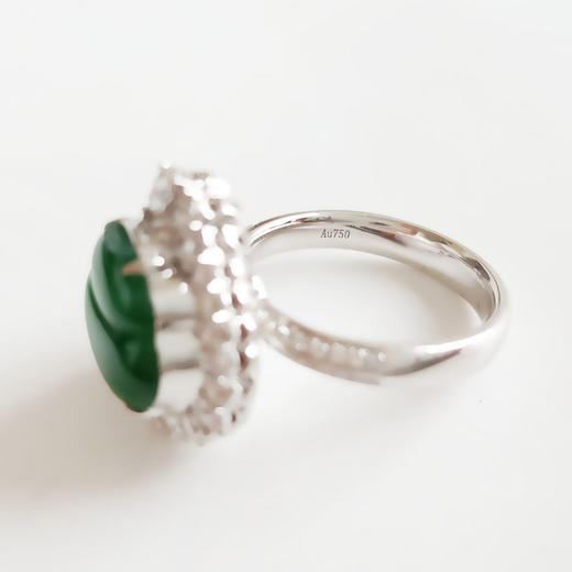 【天然正品】AU750收藏级白金豪镶钻镶天然细腻冰种满绿葫芦翡翠戒指310325AH57 现售价：13800 商品图7